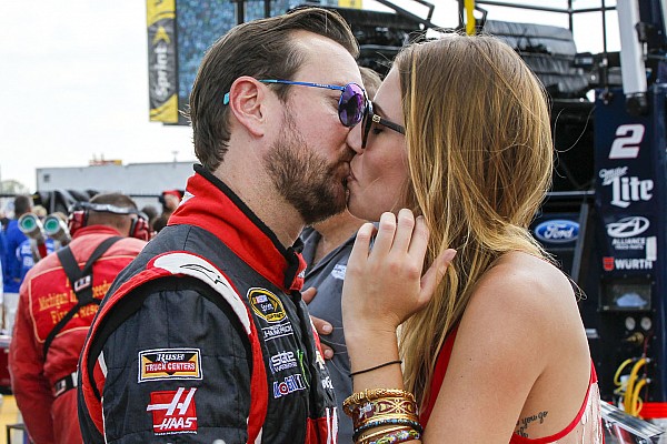 Kurt Busch anunci&oacute; que se casar&aacute; con su novia polista