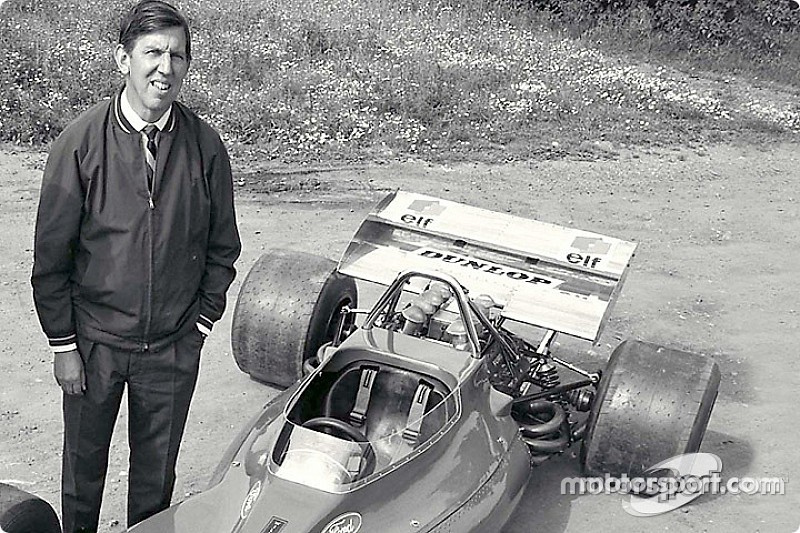 Ken Tyrrell presentando el Tyrrell&nbsp;001
