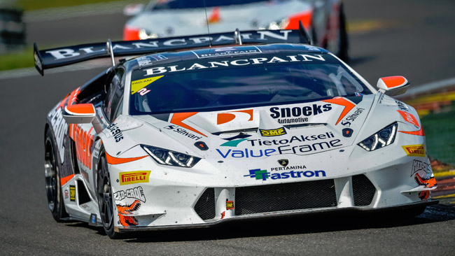 35 vetture in pista nel Trofeo Europa al Nurburgring