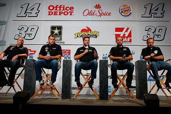 Tony Gibson est&aacute; de regreso en la pista despu&eacute;s de la apendicectom&iacute;a de emergencia