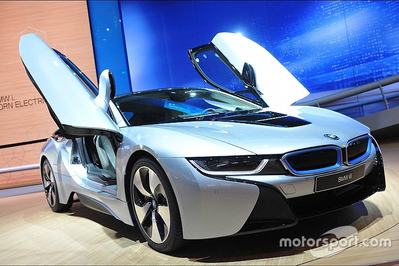 BMW I8