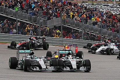 Nico Rosberg not amused: 'Lewis extreem agressief'