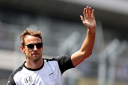 Formel-1-Fahrer Jenson Button beim Race of Champions in London