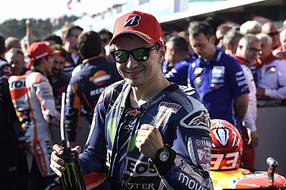 España llena de felicitaciones a Jorge Lorenzo