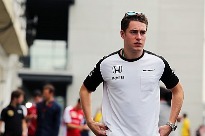 Vandoorne sluit bandentest Pirelli als snelste af, Verstappen op P8