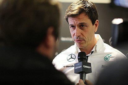 Toto Wolff: Fahrerlose Autos sind für die Straße, nicht für die Rennstrecke