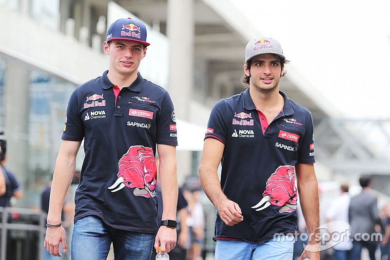 Max Verstappen, Scuderia Toro Rosso con su compañero de equipo Carlos Sainz Jr., Scuderia Toro Rosso