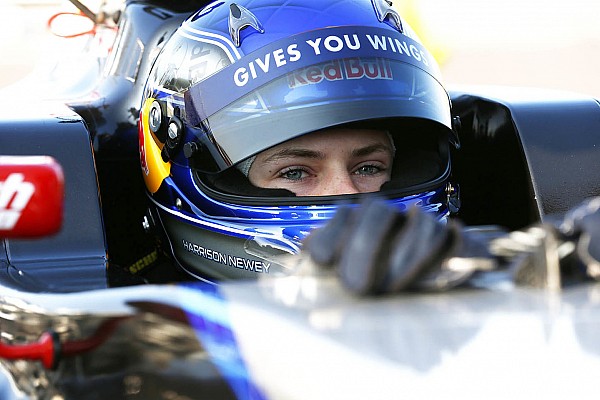 Zoon Adrian Newey racet F3 bij Van Amersfoort Racing