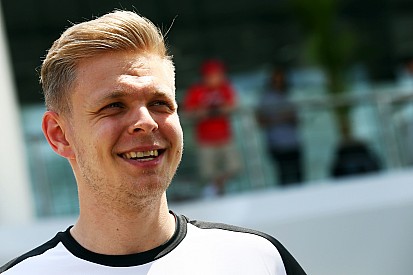 Magnussen já estaria acertado com a Renault para 2016