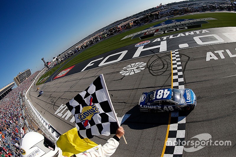 Jimmie Johnson, Hendrick Motorsports Chevrolet takes the win