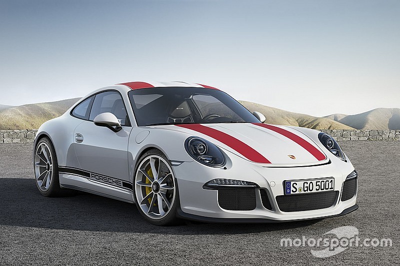 Video: Geniet van het ronkende geluid van de Porsche 911 R