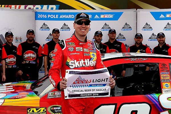 Kyle Busch conquista pole para etapa de Phoenix