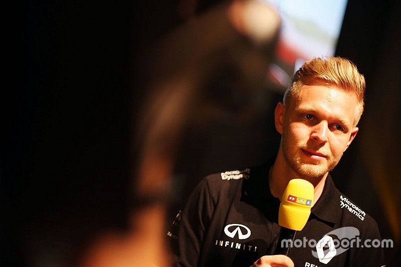 Kevin Magnussen, Renault Sport F1 Team