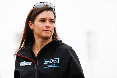 Fontana-Nachspiel: Strafen für Danica Patrick und Kyle Busch