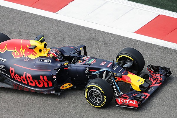 Kvyat: "Fue un día útil para entender los neumáticos"