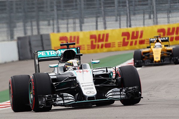 Hamilton no penaliza y sale en parrilla