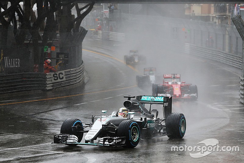 Lewis Hamilton, Mercedes AMG F1 W07 Hybrid