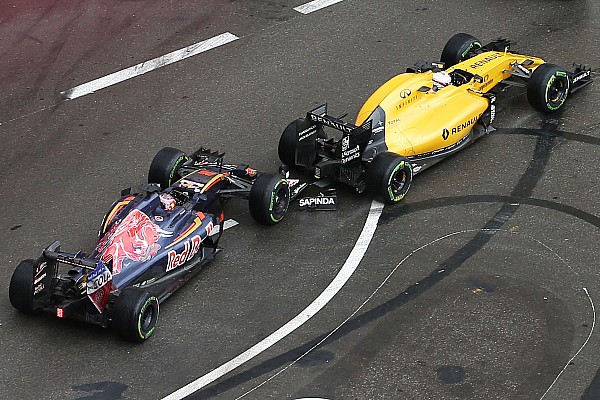 Magnussen dice que Kvyat perdi&oacute; la cabeza en M&oacute;naco