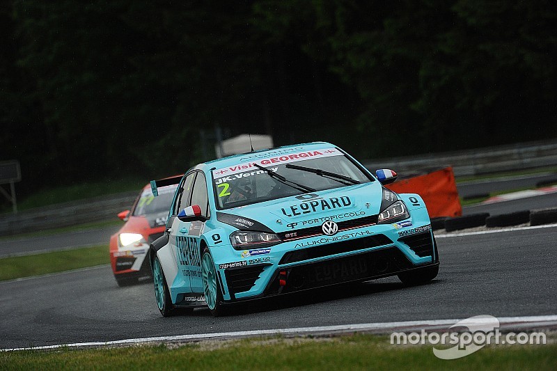 TCR auf dem Salzburgring: Mikhail Grachev und Jean-Karl Vernay gewinnen in Österreich