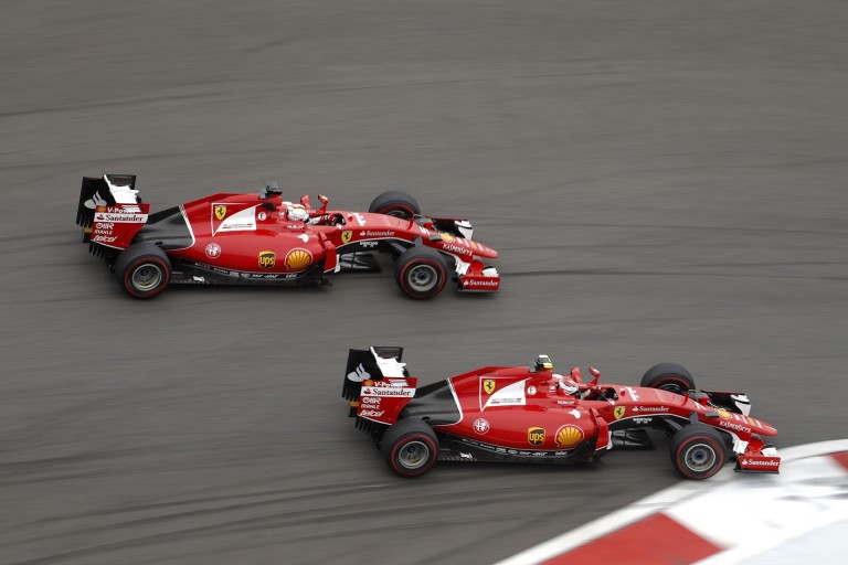 Egymás mellett Räikkönen és Vettel startja Szocsiból: érezd a különbséget
