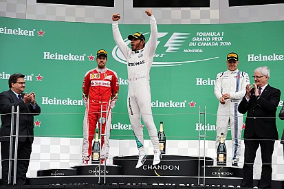 Hamilton wint ook in Canada, Verstappen verslaat Rosberg voor P4
