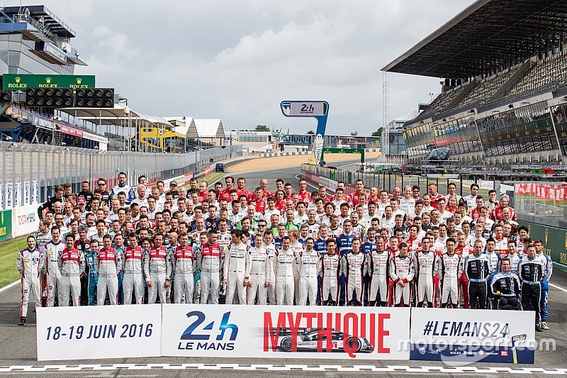 La foto oficial de los pilotos de las 24 Horas de Le Mans 2016