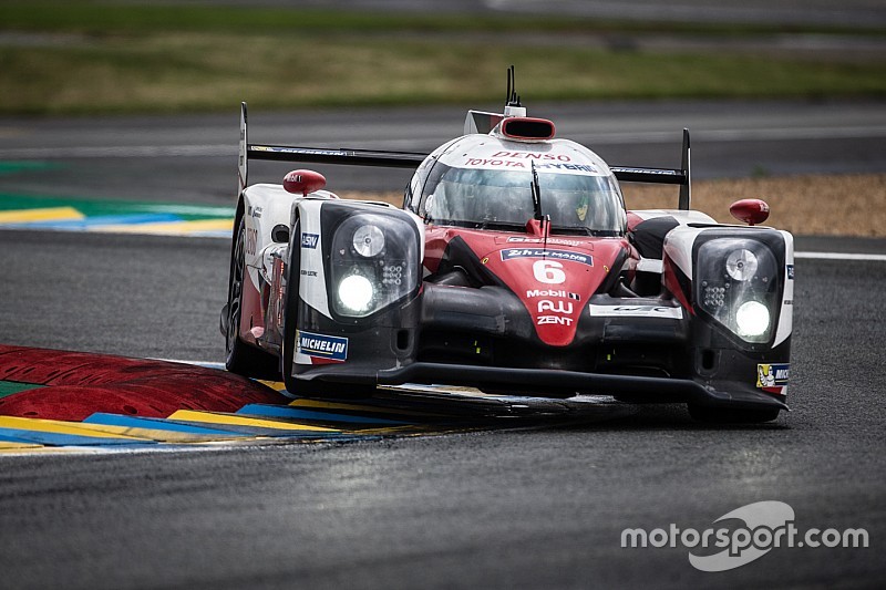 Le Mans nach 6 Stunden: Toyota führt vor Einbruch der Nacht