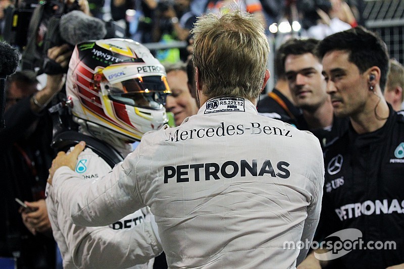 Race winner Nico Rosberg, Mercedes AMG F1 celebrates in parc ferme with third placed team mate Lewis Hamilton, Mercedes AMG F1