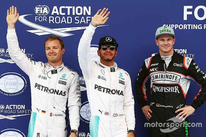 Ganador de la pole Lewis Hamilton, Mercedes AMG F1 Team, segundo lugar Nico Rosberg, Mercedes AMG F1