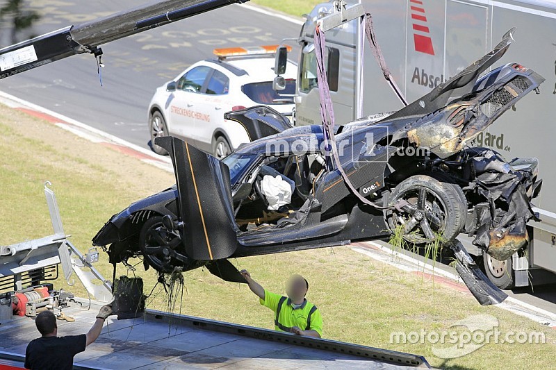 Crash: Koenigsegg One:1