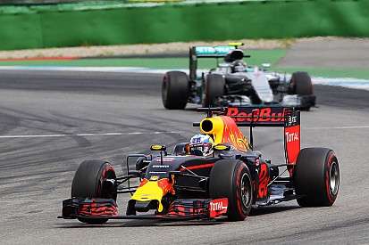 Red Bull Racing bläst zum Angriff auf Mercedes