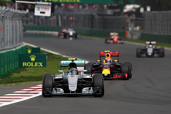 Rosberg: "Verstappen cruz&oacute; el l&iacute;mite"
