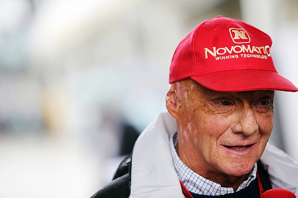 Lauda: "Verstappen debe actuar con cuidado; siempre dice que no es su culpa"