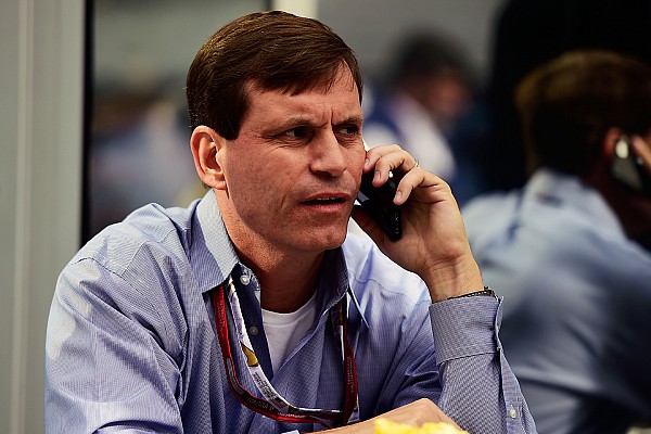 Un empresario con raíces mexicanas, listo para comprar Manor