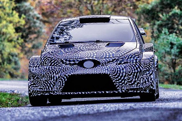 Latvala prob&oacute; el Yaris 2017 WRC