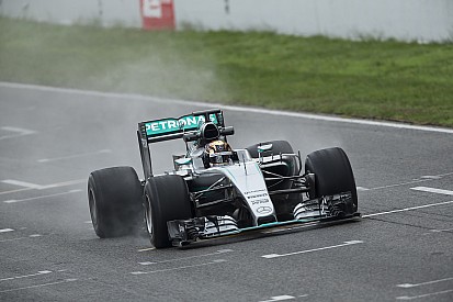Pirelli obtient des essais supplémentaires pour ses pneus pluie