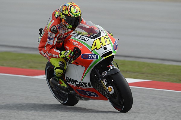 Lorenzo diz que não pensa no desempenho de Rossi na Ducati