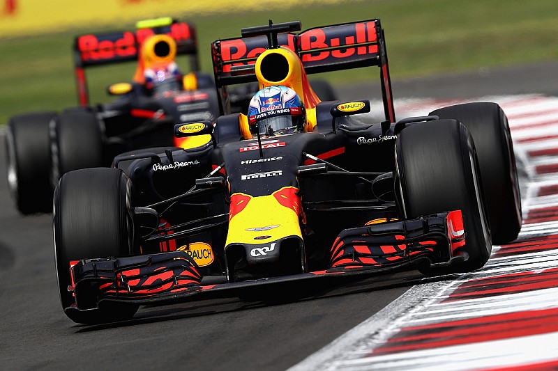 Daniel Ricciardo, Red Bull Racing RB12, Max Verstappen, Red Bull Racing RB12