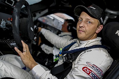 Hirvonen test Mini RX in Silverstone