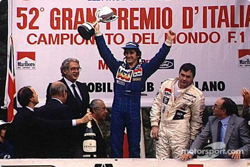 Los ganadores Alain Prost y Alan Jones