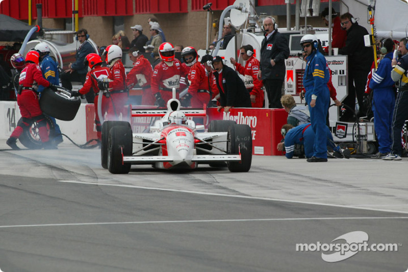 Pitstop for Gil de Ferran