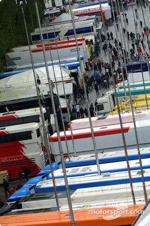 Una vista del área de paddock en Imola