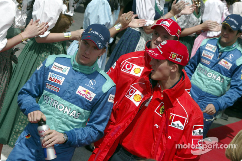 Desfile de pilotos: Michael Schumacher y Nick Heidfeld