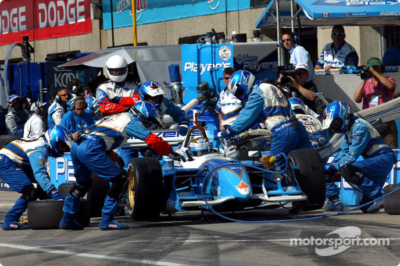 Arrêt au stand pour Alex Tagliani