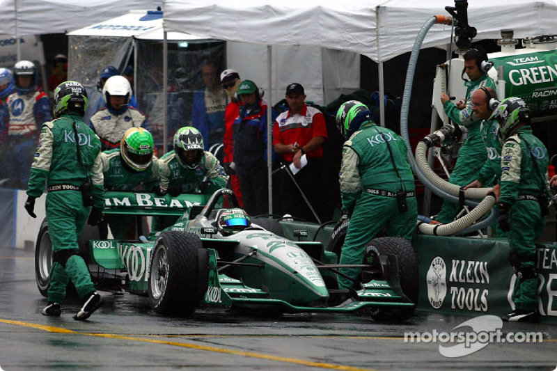 Arrêt au stand pour Paul Tracy