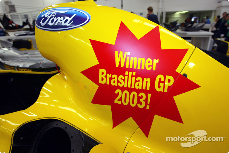 Team Jordan celebrate belated Brazilian GP victory of Giancarlo Fisichella, Jordan Headquarters, Sil