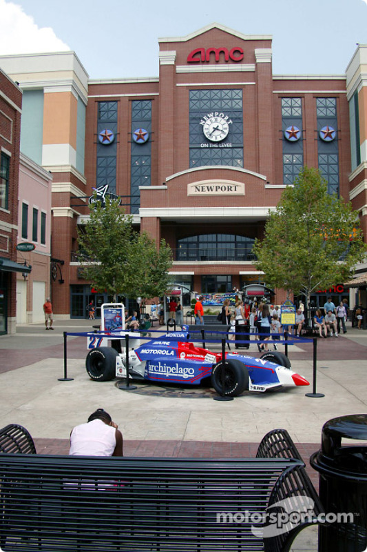 Une voiture Andretti Green exposée durant le Newport Festival