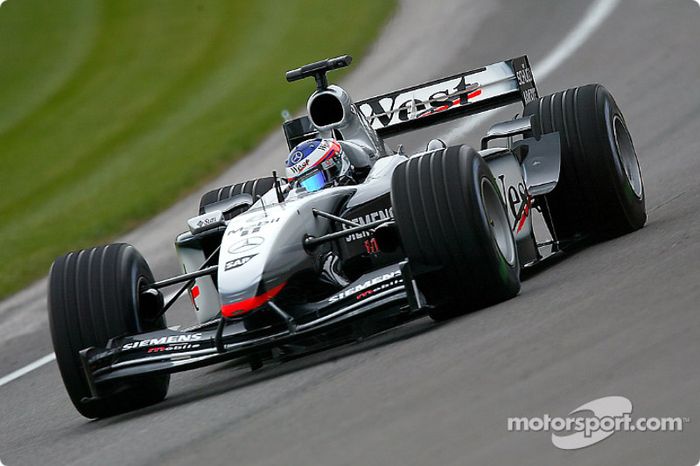 McLaren MP4-17D, motor Mercedes (2003)