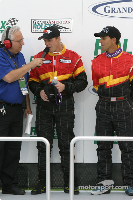 Les vainqueurs Craig Stanton et Terry Borcheller sur le podium de la catégorie GS