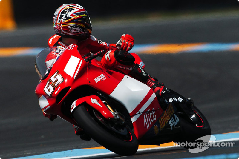 2004 (Desmosedici GP4)